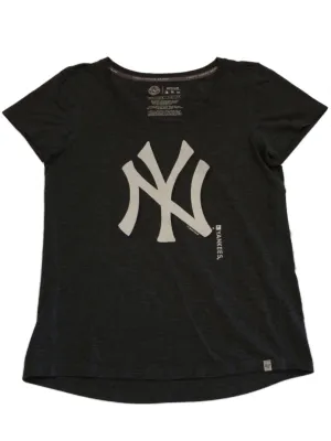 New York Yankees 47 Brand WOMEN Gray & White Short Sleeve Crew T-Shirt (M)